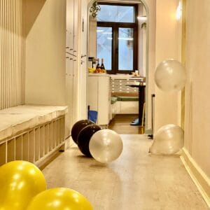Wiggle Room Lahovari Party Balloons